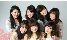 男网红结婚吃瓜视频播放,男网红喜结连理，视频播放量爆表！