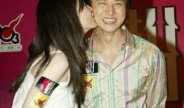 倪震爆料姑姑视频播放,姑姑视频播放背后的惊人真相